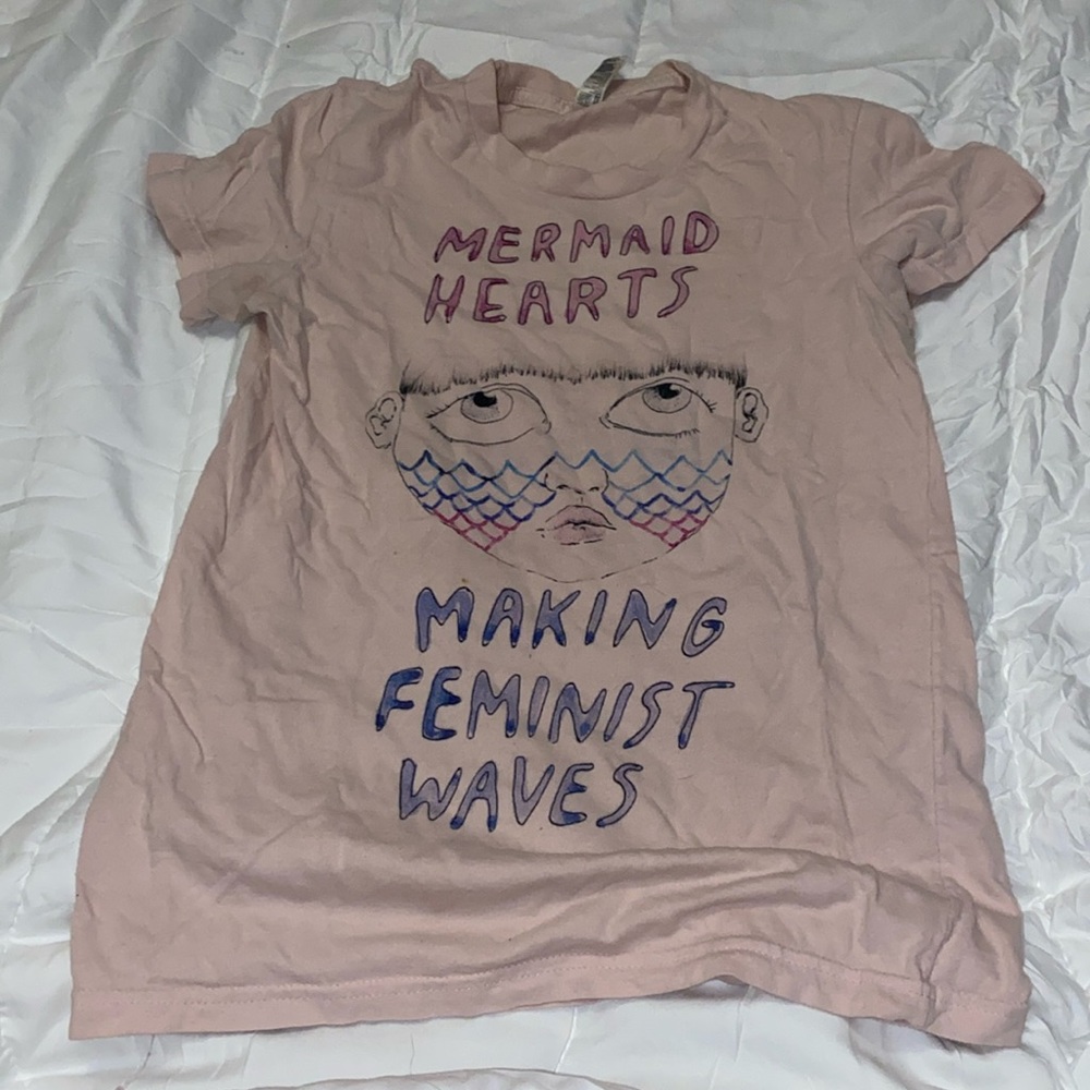 Pink tshirt- size small